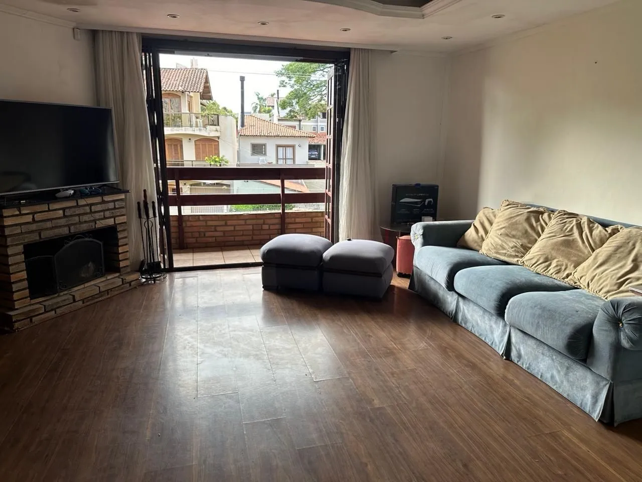 Imagem Casa com 03 quartos e 02 vagas de garagem