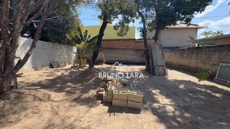 Imagem casa a venda em Betim MG / bairro Espírito Santo