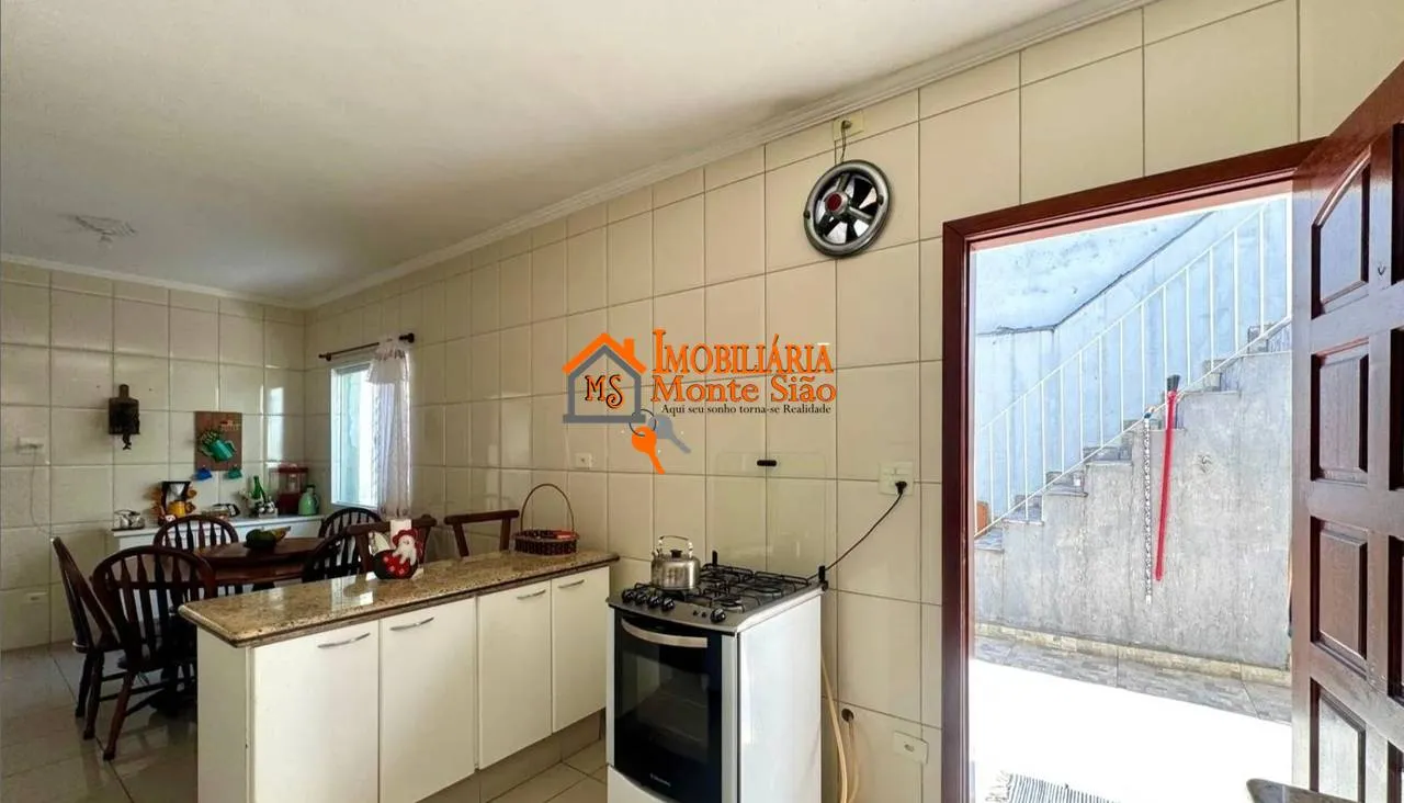 Imagem Sobrado com 3 dormitórios à venda, 168 m² por R$ 795.000 - Jardim Rosa de Franca - Guarulhos/SP