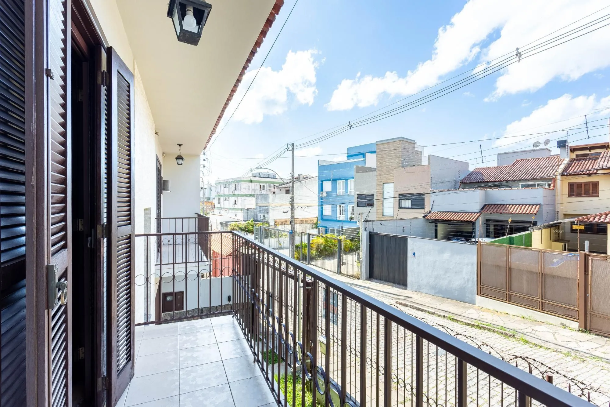 Imagem CASA SOBRADO 3 DORMITÓRIOS 1 SUITE 3 VAGAS NO BAIRRO HIGIENÓPOLIS EM PORTO ALEGRE