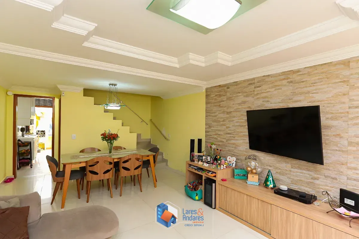 Imagem Casa para venda em Parque da Lapa com 2 quartos, 105m²