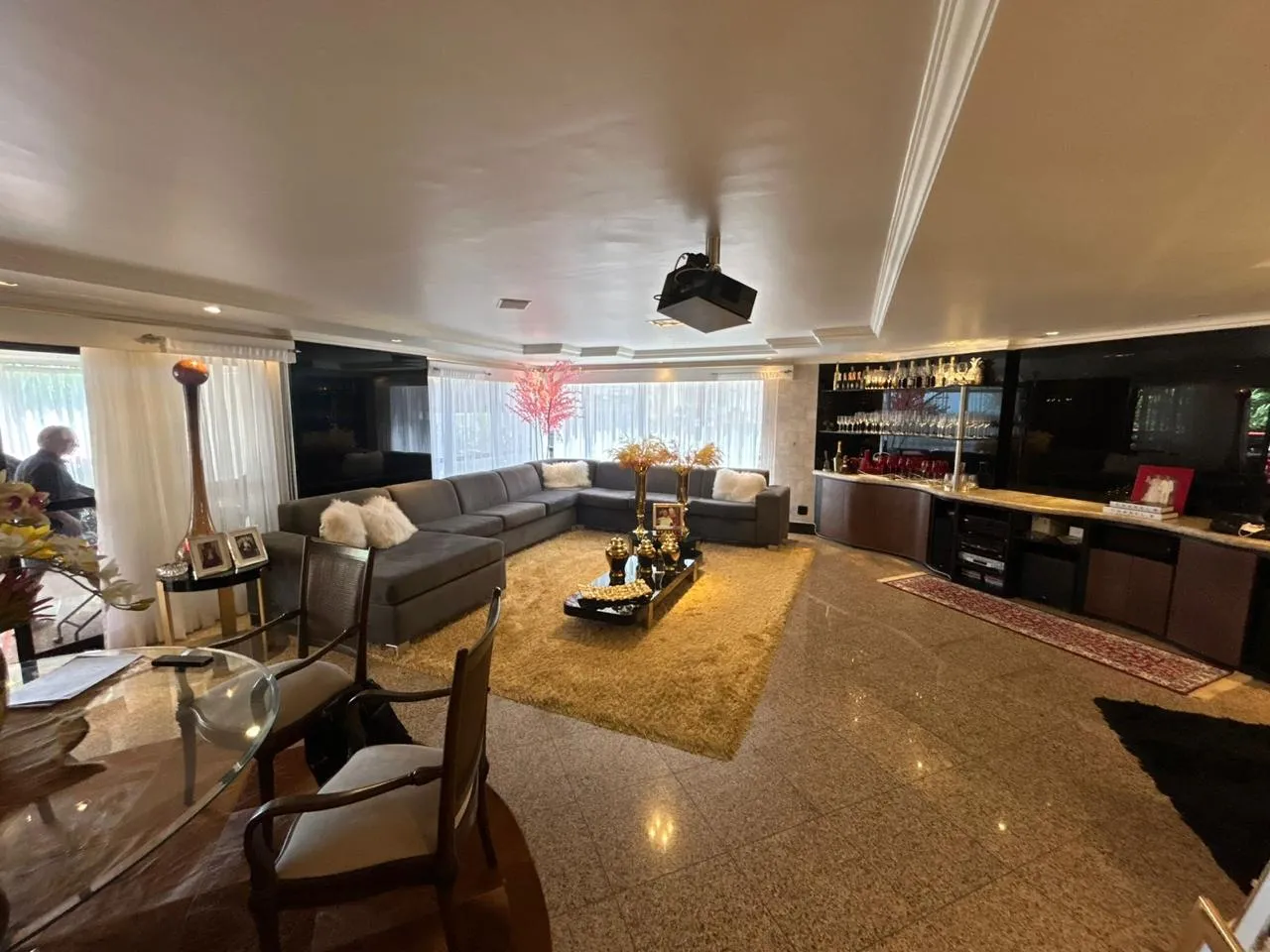 Imagem Apartamento 4 Suítes 4 Vagas Meireles