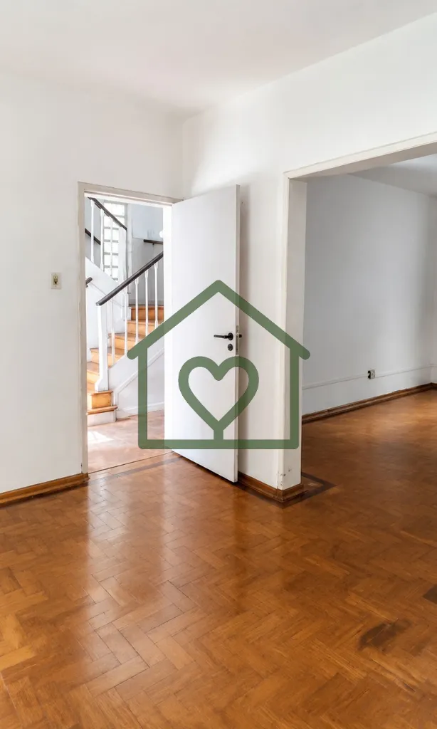 Imagem Casa em alvenaria, próxima à 24 de outubro no coração do Bairro Auxiliadora, com a seguinte comp...