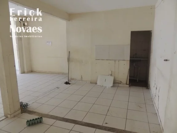 Imagem Loja na Rodovia do Sol Santa Monica Guarapari e apartamento de 2 quartos no segundo pavimento