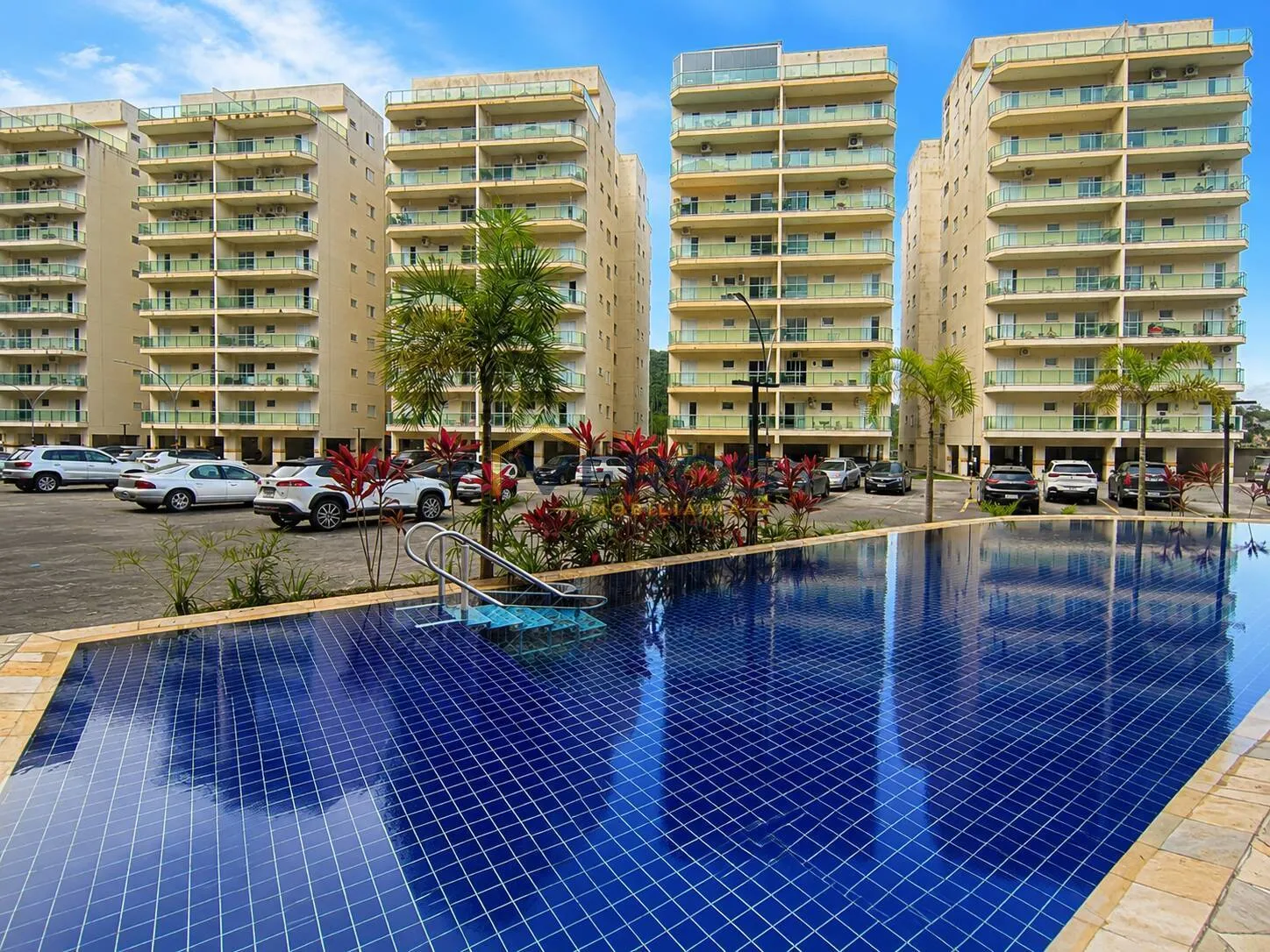 Imagem Apartamento para alugar no Ed Talhamar em Caraguatatuba - Piscina