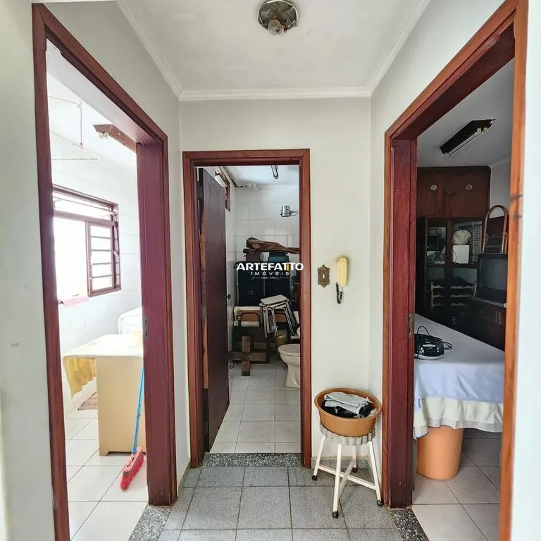Imagem Casa na Avenida Santa Cruz para comércio
