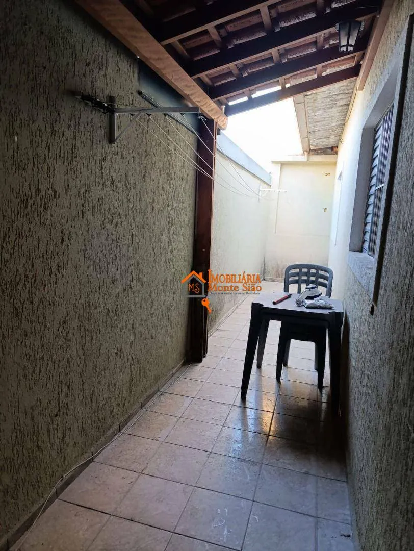 Imagem Sobrado com 6 dormitórios à venda, 250 m² por R$ 630.000,00 - Vila Rio de Janeiro - Guarulhos/SP