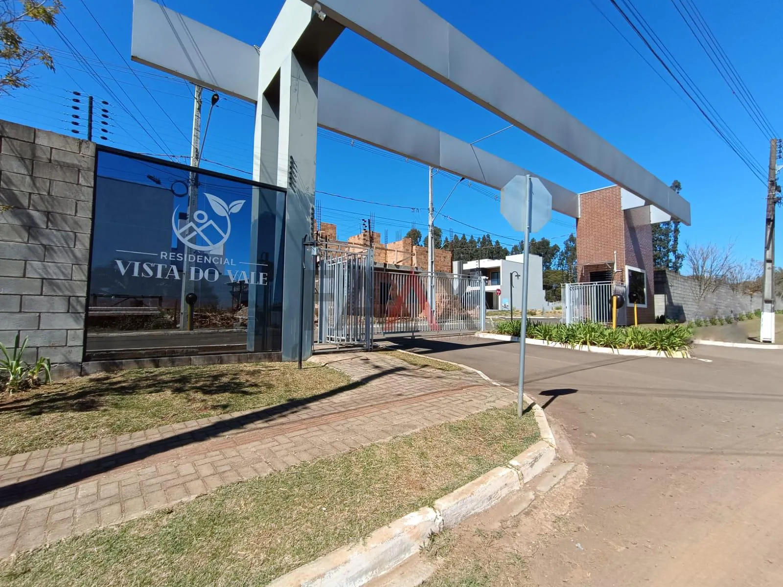 Foto do imóvel Terreno de Esquina à Venda no condominio Residencial Vista do Vale em Guarapuava