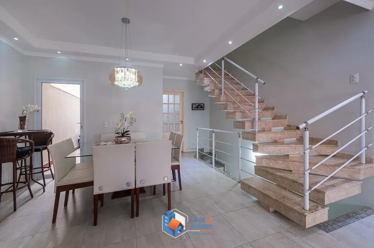 Imagem Sobrado para venda em Santana com 3 quartos, sendo 3 suítes, 160m²