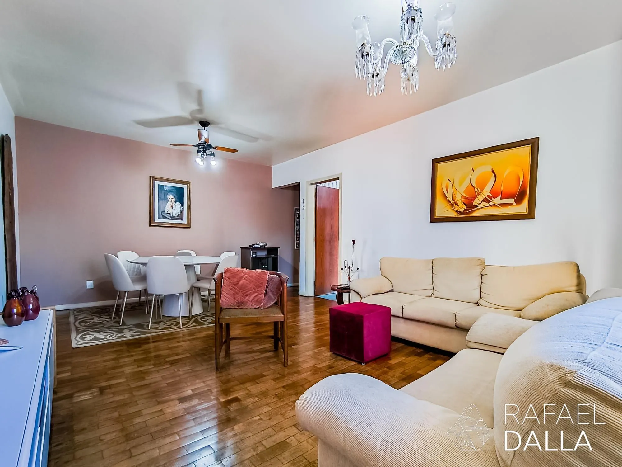 Imagem Apartamento de 3 dormitórios com suíte, vaga e portaria 24h na Protásio Alves