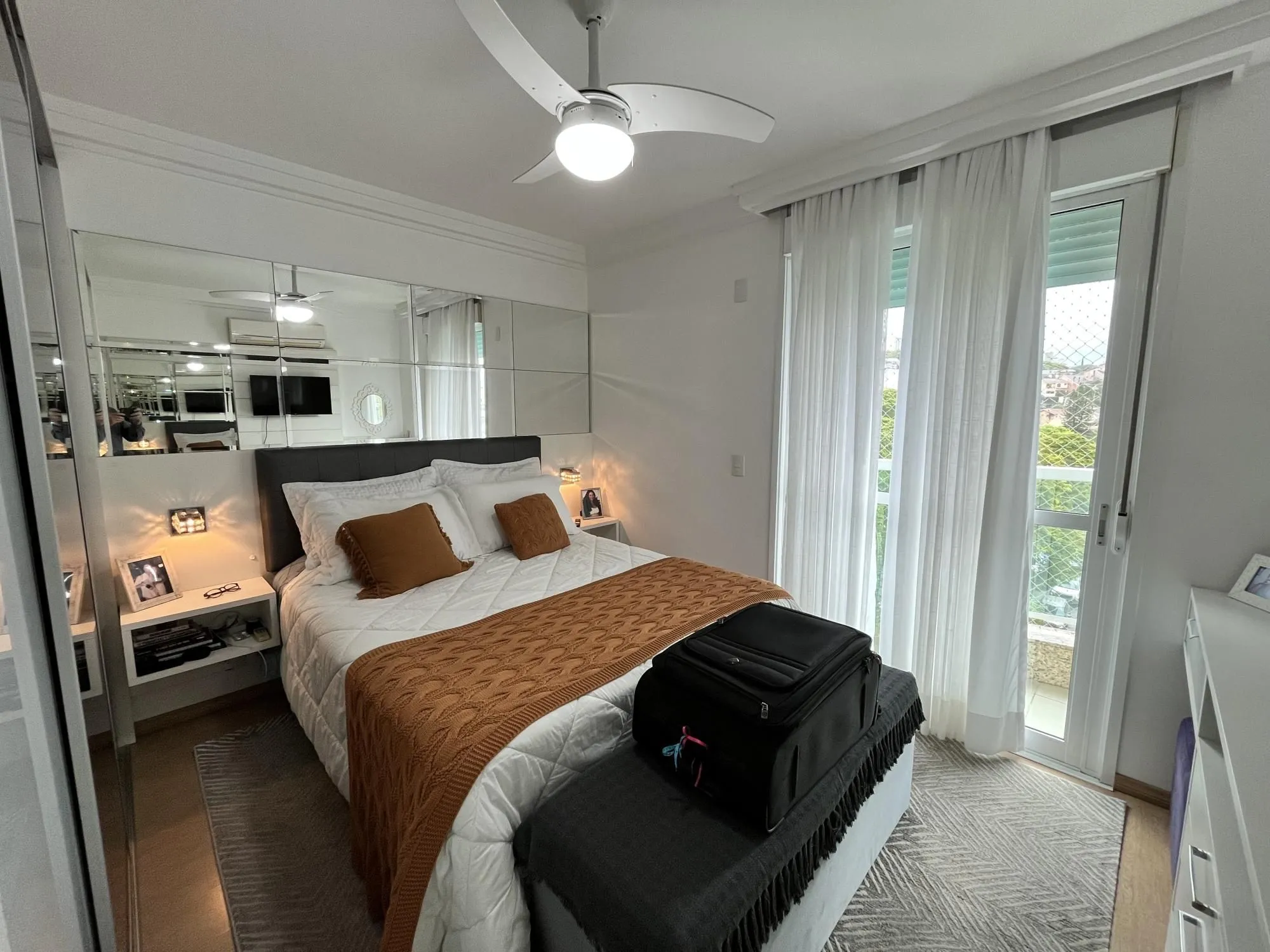 Imagem Excelente apartamento de 3 dormitórios, suíte, 2 vagas, no Bairro Boa Vista.