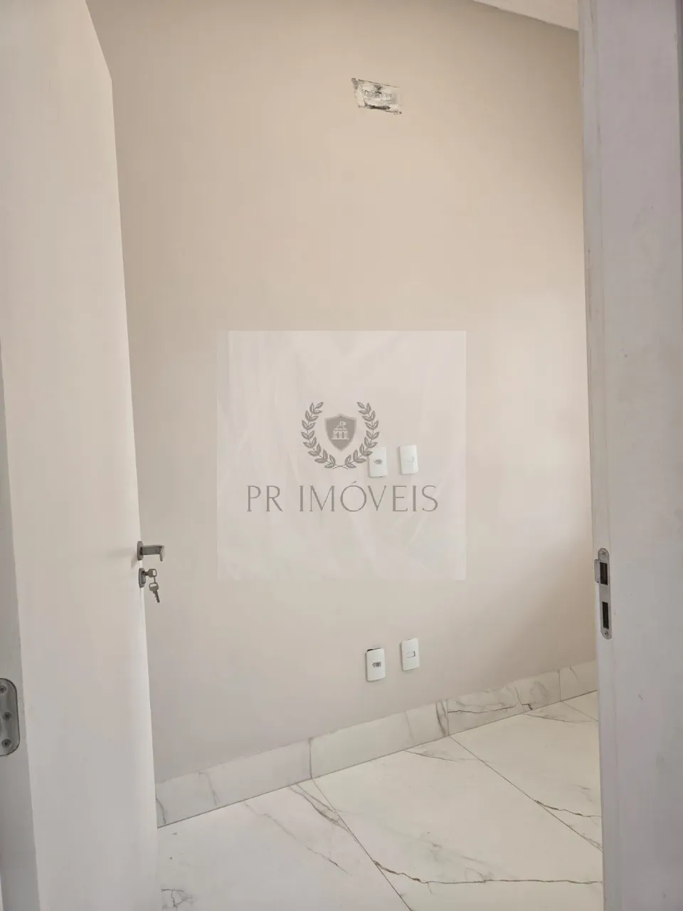 Foto do imóvel Imperdível oportunidade de compra: Casa com 3 suítes, 2 salas e 4 vagas de garagem em Araraquara-SP, Altos do Jaraguá - 223,00 m².
