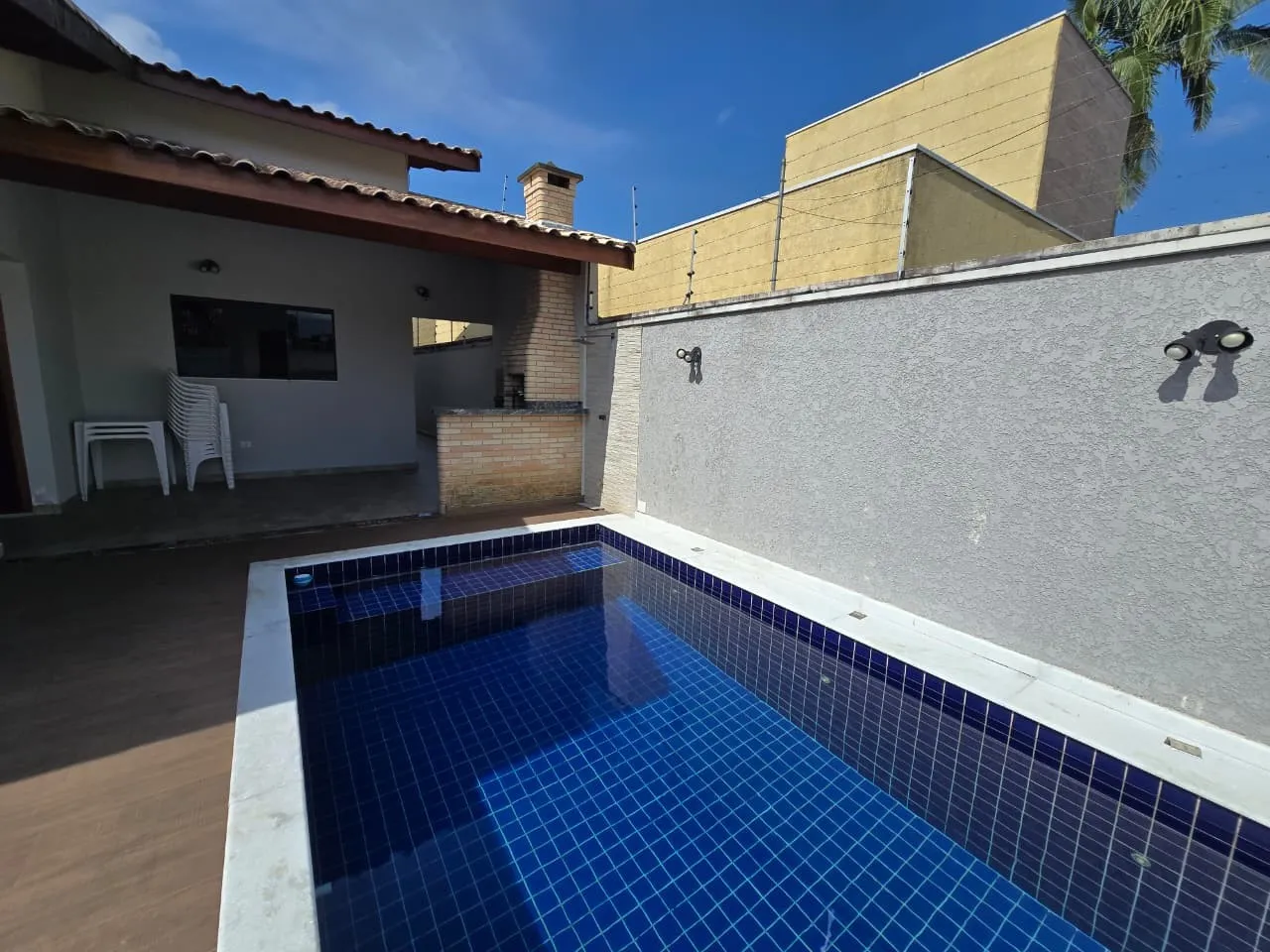 Imagem Casa para Venda em Peruíbe, Parque Balneário Oasis, 3 dormitórios, 1 suíte, 2 banheiros, 2 vagas