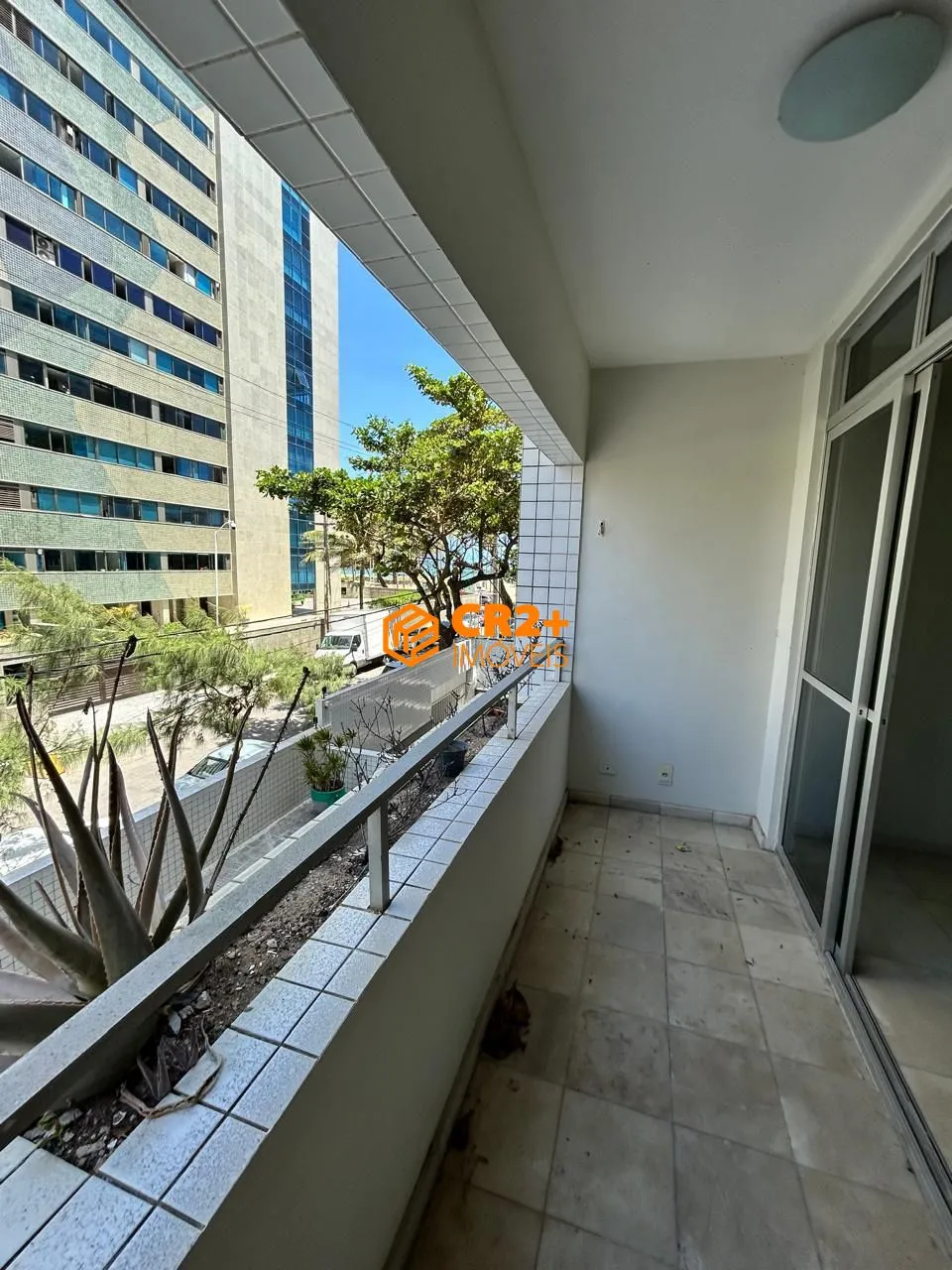 Imagem Vendo apartamento á 60 metros do Mar em Boa Viagem, com vista definitiva do Mar