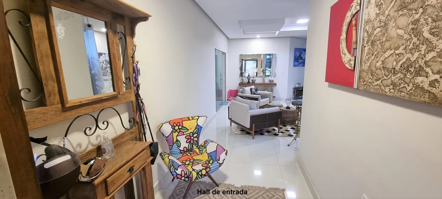Imagem Magnífica Casa no Condomínio Reserva dos Lagos: Espaços Amplos, Acabamentos de Alto Padrão e Vista Única