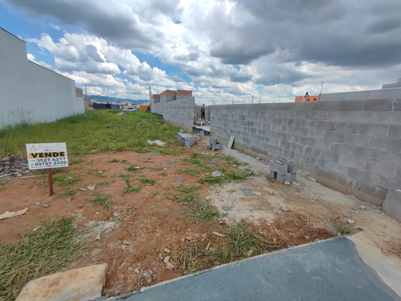 Imagem Terreno à venda 125M², Conjunto Habitacional Terra dos Ipês W, Pindamonhangaba - SP