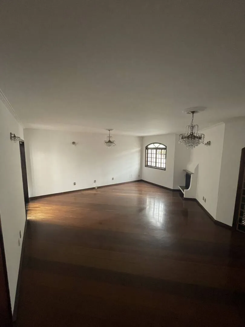 Imagem Casa Vila Fernandes - 308M², 4 Dorms, 1 Suíte, 5 Vagas, Armários.