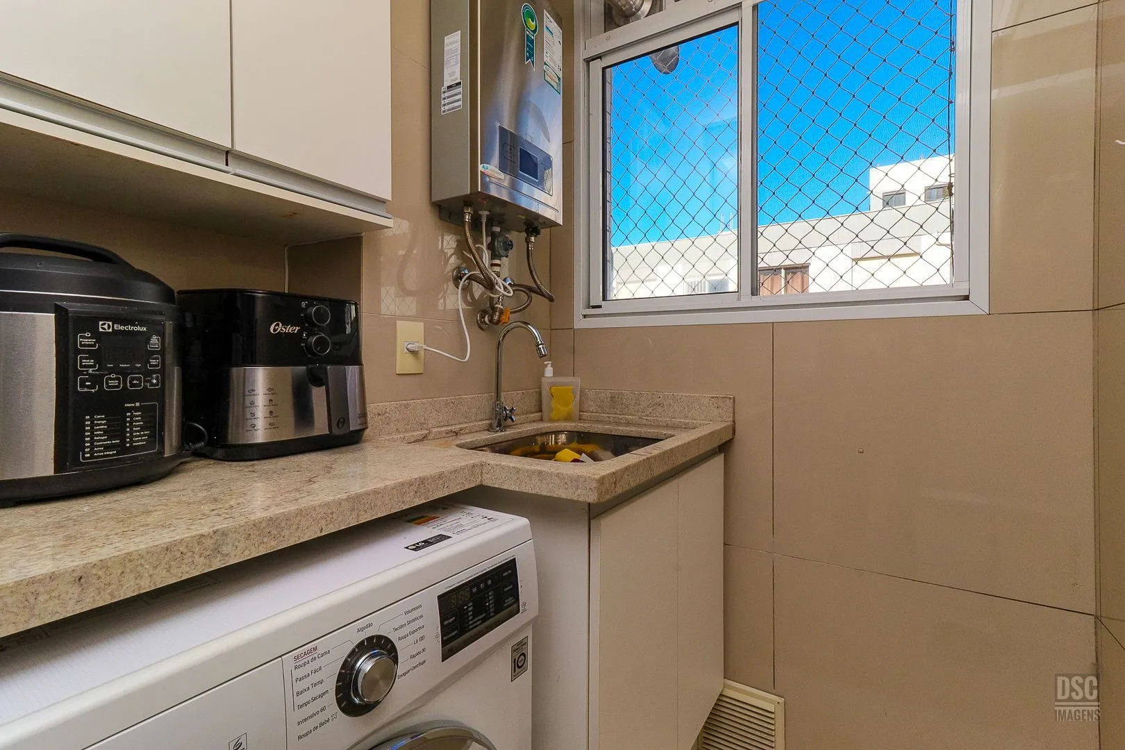 Imagem Apartamento aconchegante na Dr. Campos Velho | 2 dormitórios com vaga de garagem