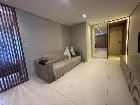 Imagem Apartamento reformado na Ponta da praia com 03 dormitórios!