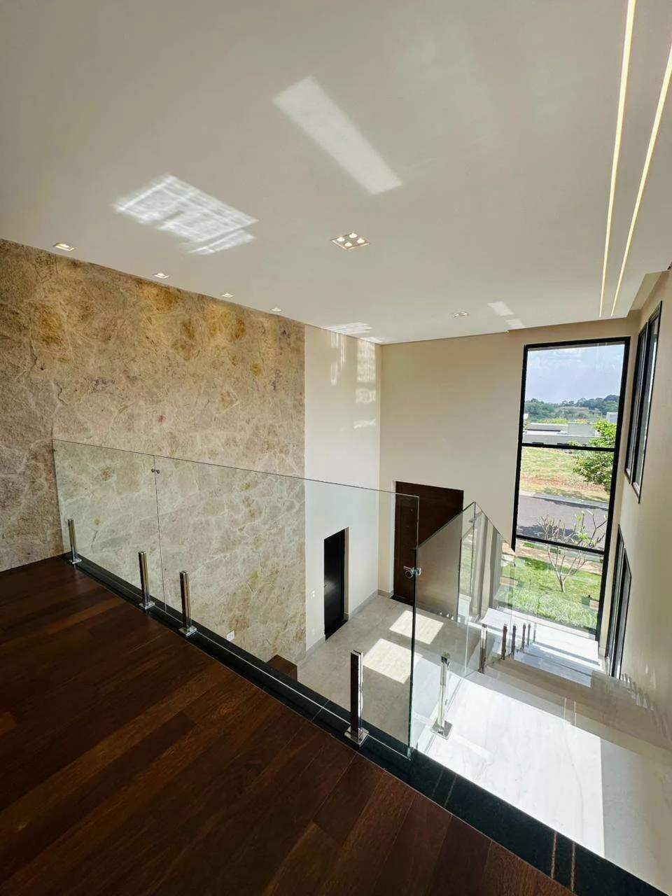 Imagem Casa à venda em Franca, Núcleo Agrícola Alpha, com 4 quartos, 304m2