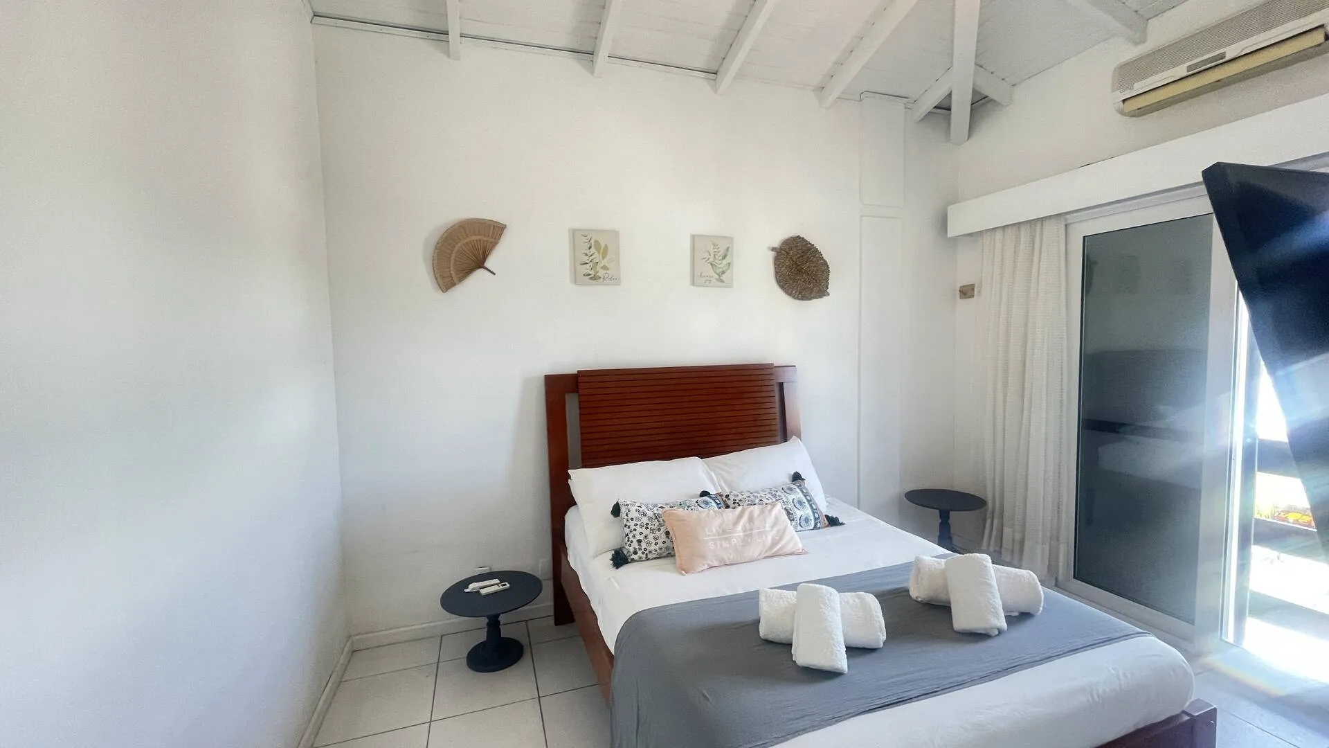 Imagem Apartamento 2 dormitórios locação anual em Jurerê