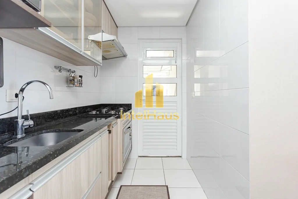 Imagem Apartamento semi-mobiliado no bairro Uberaba, em Curitiba, ideal para quem busca conforto, praticida...