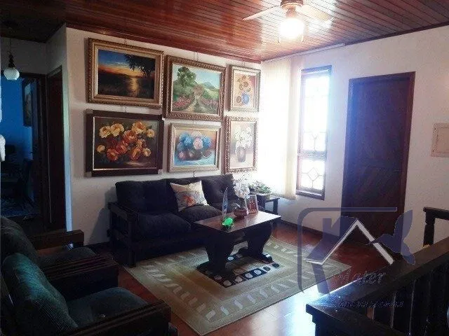 Imagem Casa para Venda - 318m², 4 dormitórios, sendo 1 suites, 4 vagas - Cavalhada