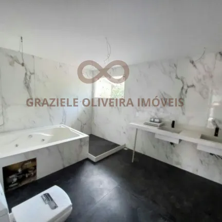 Imagem Casa com 5 Quartos à Venda, 600 m² em Golfe - Teresópolis