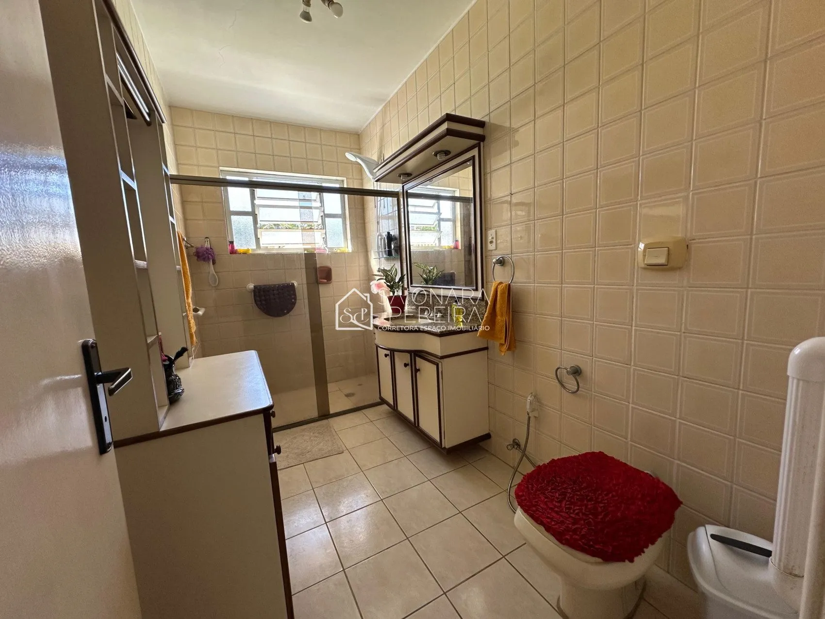 Imagem Casa espaçosa e aconchegante