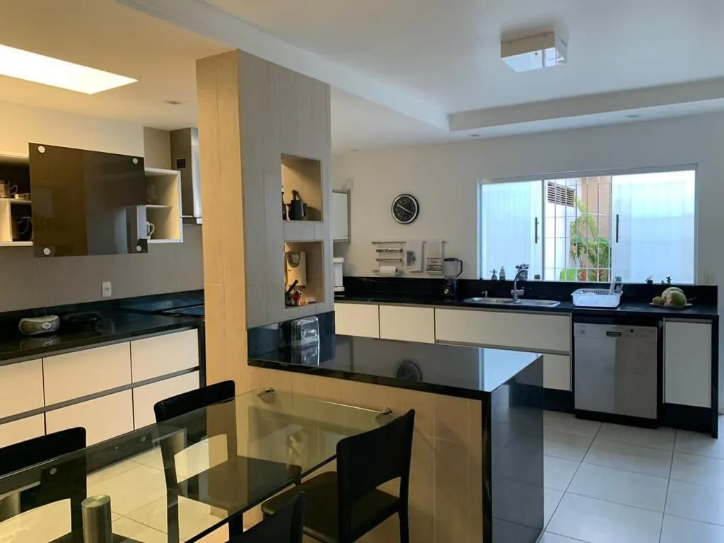 Imagem Casa com 4 dormitórios à venda, 543 m² por R$ 1.494.996,00 - Lagoa Nova - Natal/RN