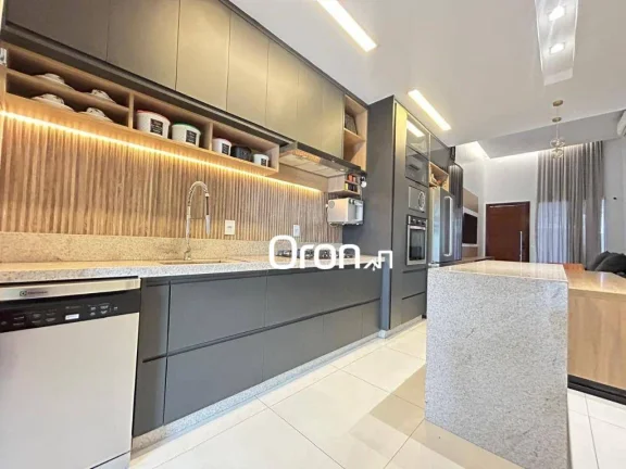 Imagem Casa à venda, 169 m² por R$ 1.350.000,00 - Vila Rosa - Goiânia/GO