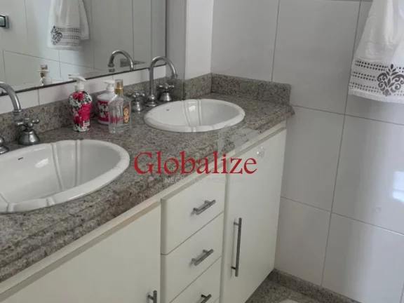 Imagem Apartamento à venda com 257m², 4 quartos, 2 suítes, 2 vagas por R$1.1700.000,00 no Gonzaga em Santos