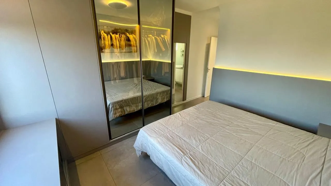Imagem Apartamento 2 Dorm Mobiliado com Vaga e Elevador