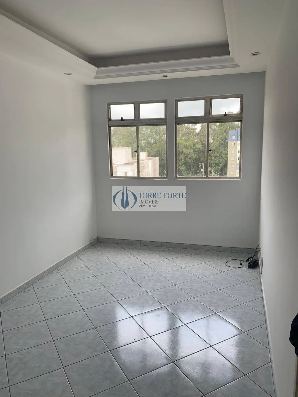 Imagem Apartamento com 2 dormitorios 1 vaga de garagem no Jardim Santa Terezinha.