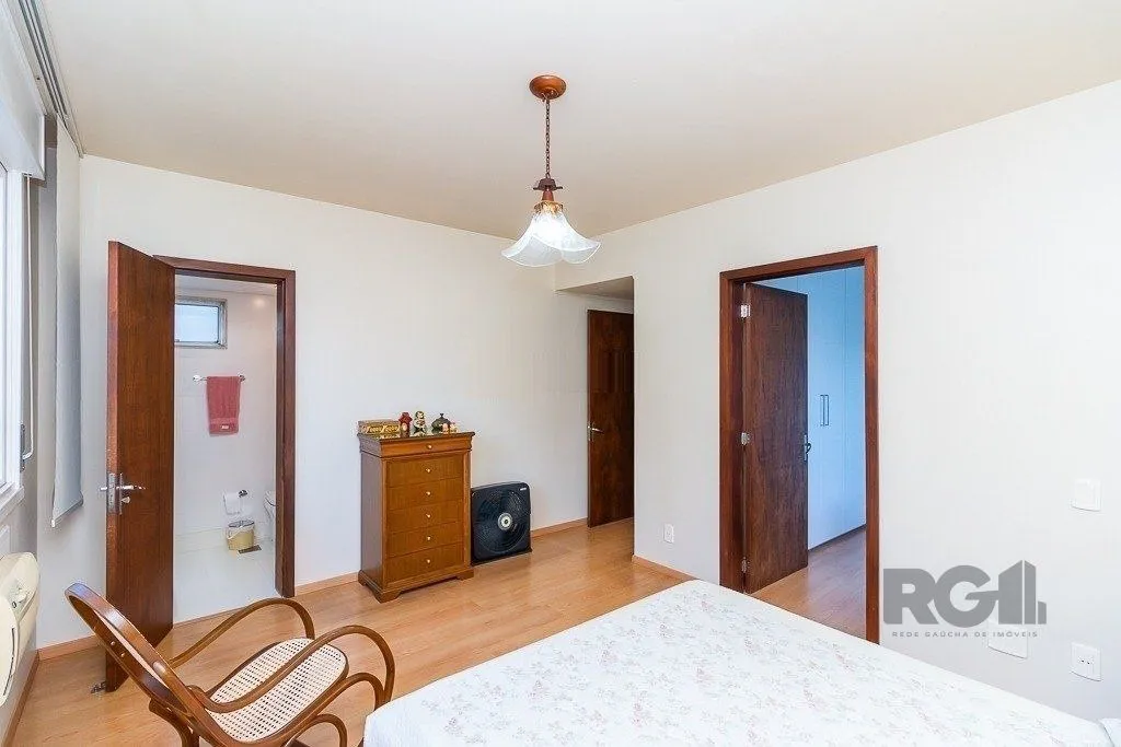 Imagem Vende-se amplo apartamento 3 quartos c/ suíte, 2 vagas, living com sacada e vista - 139m² - Auxiliadora
