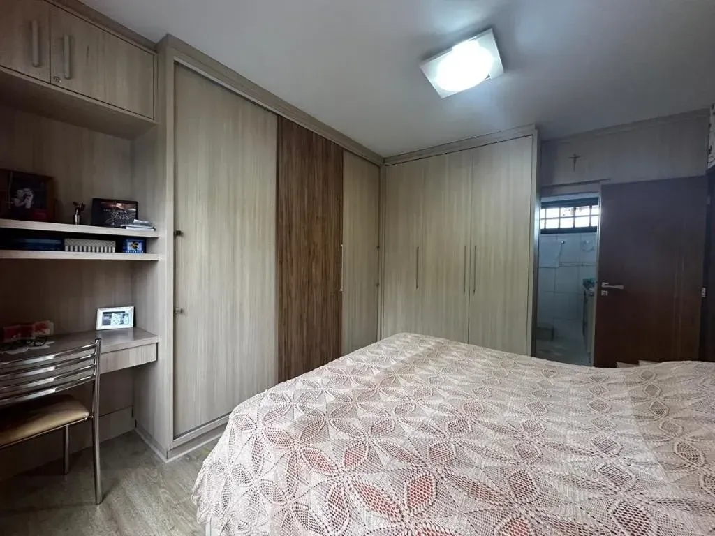 Imagem Casa com 3 Quartos à Venda, 193 m² em Bom Retiro - Joinville