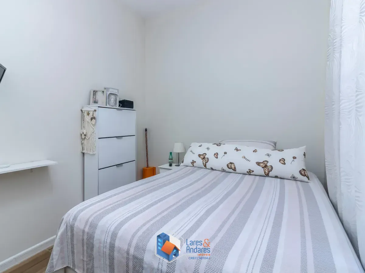 Imagem Casa para venda em Jardim Peri com 3 quartos, sendo 1 suíte, 216m²