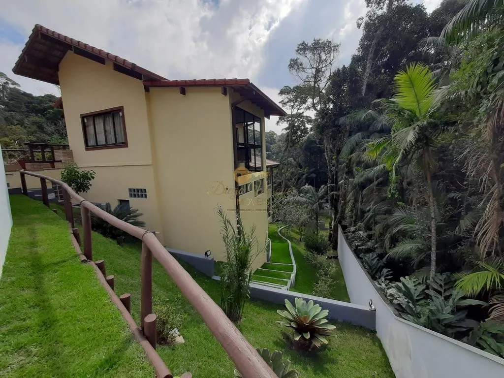 Foto do imóvel Casa em Condomínio para Venda em Teresópolis / RJ em Rua Álvaro Moreira