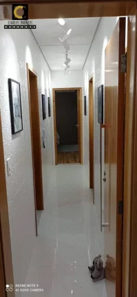 Imagem Maravilhosa casa sobreposta na ponta da praia à venda