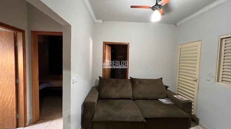 Imagem Casa à venda no bairro Jardim América, Uberaba - 4 dormitórios, área de lazer e churrasqueira!