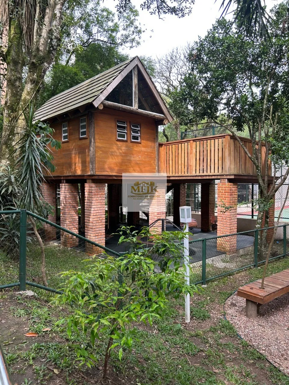 Imagem Apartamento com 2 e 3 quartos a venda no Bairro Bacacheri