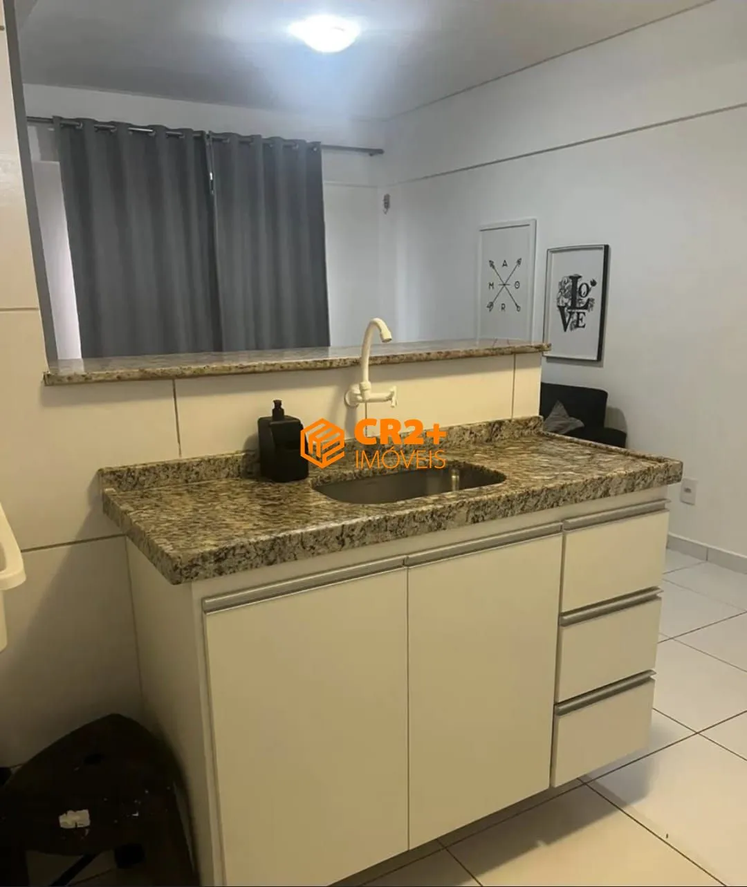 Imagem VENDO FLAT - PORTEIRA FECHADA 35m² 700m² DO MAR