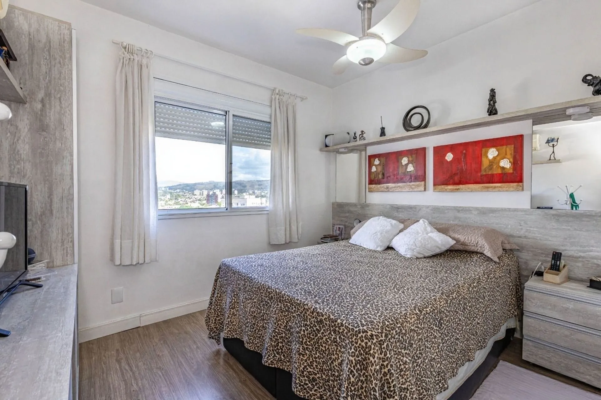 Imagem Vende-se apartamento com 2 quartos (1 suíte), 68m² e 1 vaga - Vila Ipiranga