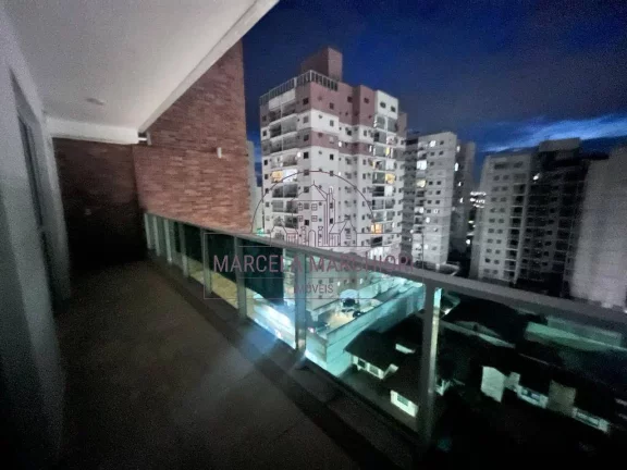 Foto do imóvel Apartamento quarto e sala, varanda grande, 1 vaga, 1 quadra do mar