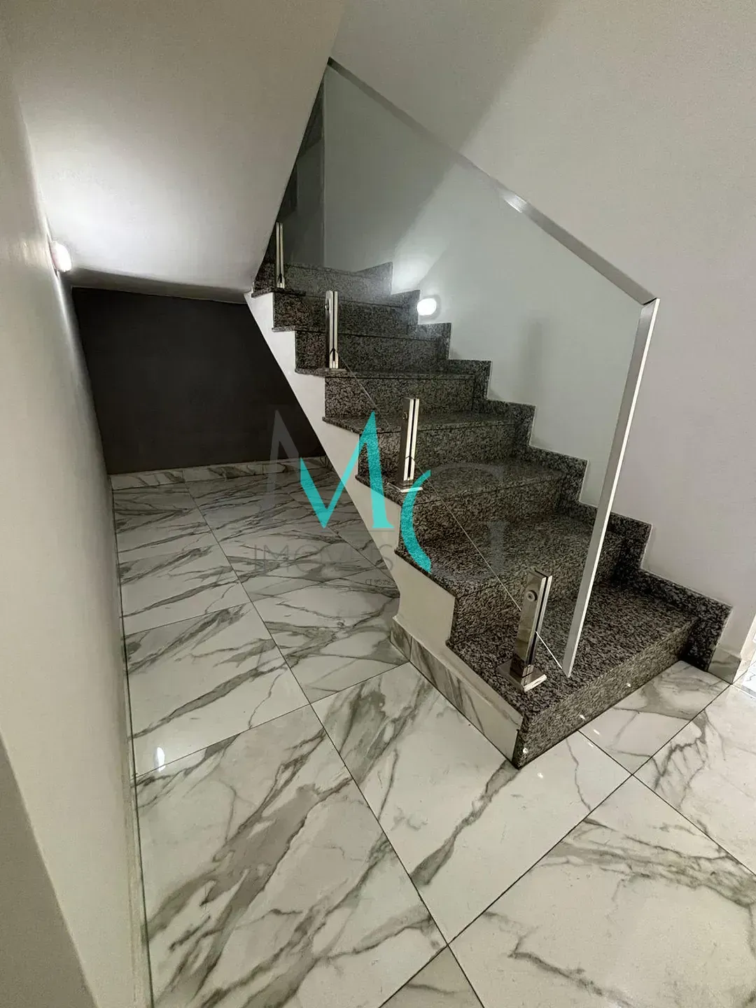 Imagem Casa Duplex à venda - 359 mil - Jardim Letícia -Campo Grande - RJ