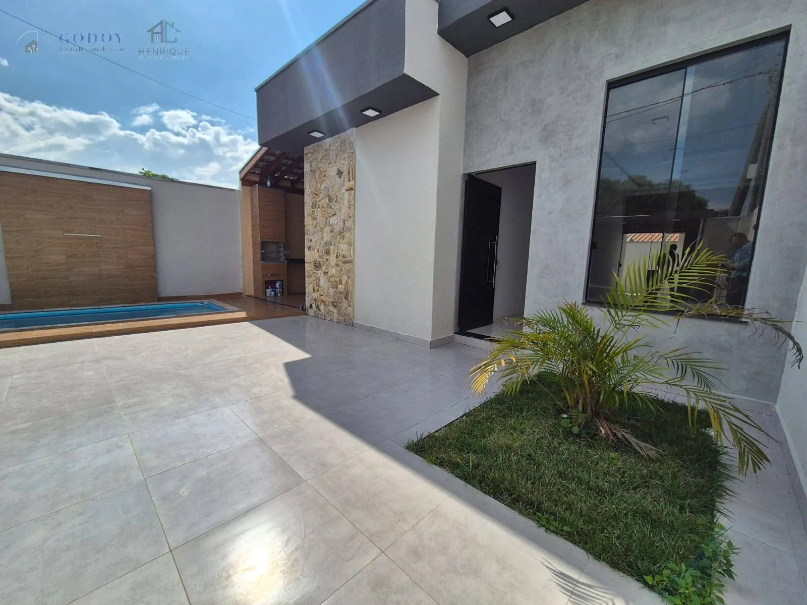 Imagem Conforto e Estilo: Casa Térrea com Piscina no Flamboyant