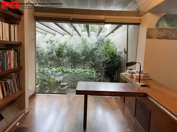 Imagem Casa em rua fechada 900m² 5 suítes - Morumbi