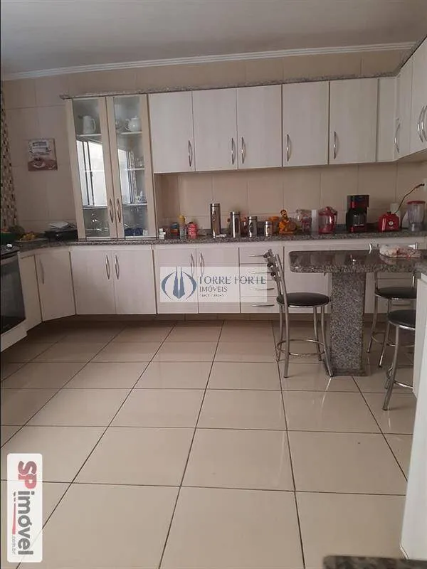 Imagem Sobrado com 3 dormitorios 3 suites 3 vagas de garagem no Jardim Imperador.