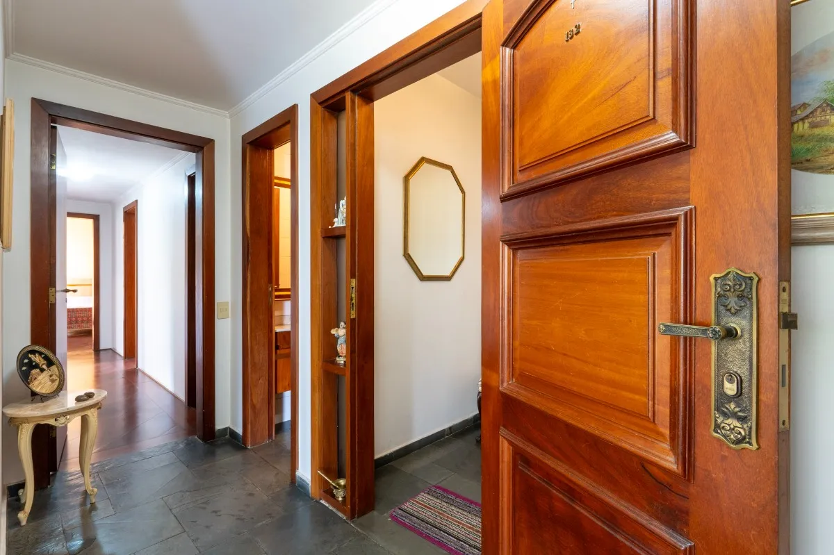 Imagem Apartamento para venda em Vila Andrade com 4 quartos, sendo 3 suítes, 200m2
