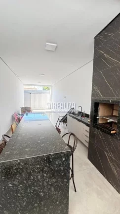 Imagem Casa à venda no bairro Olinda, Uberaba: 3 dormitórios, suíte, garagem